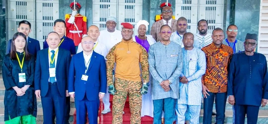 1727147014269249.jpg 2-3.jpg